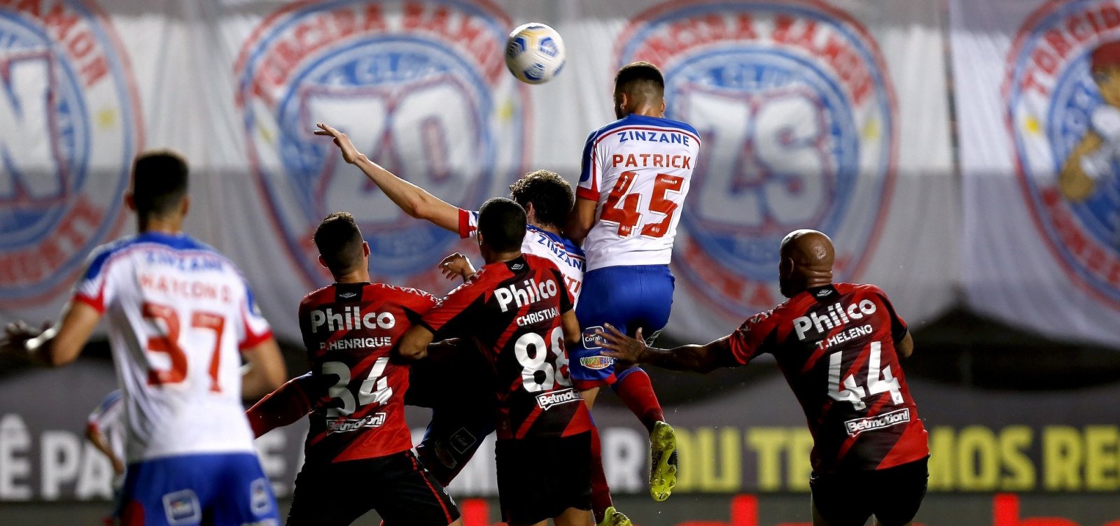 Bahia faz 'duelo de seis pontos' contra o Palmeiras para se manter no G-4