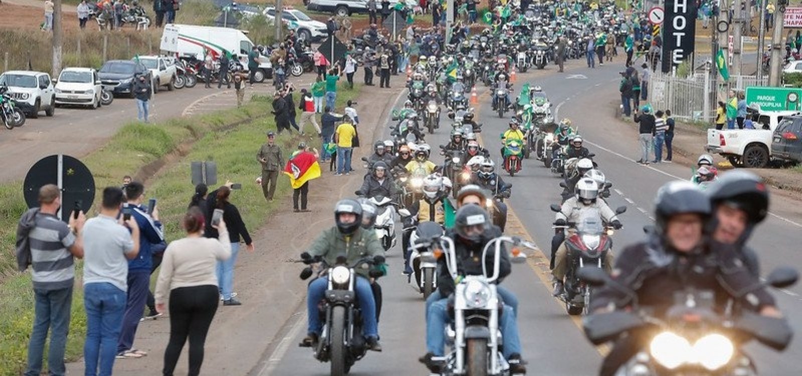 Sem Bolsonaro, apoiadores confirmam motocarreata no 2 de Julho com adesão de 50 cidades