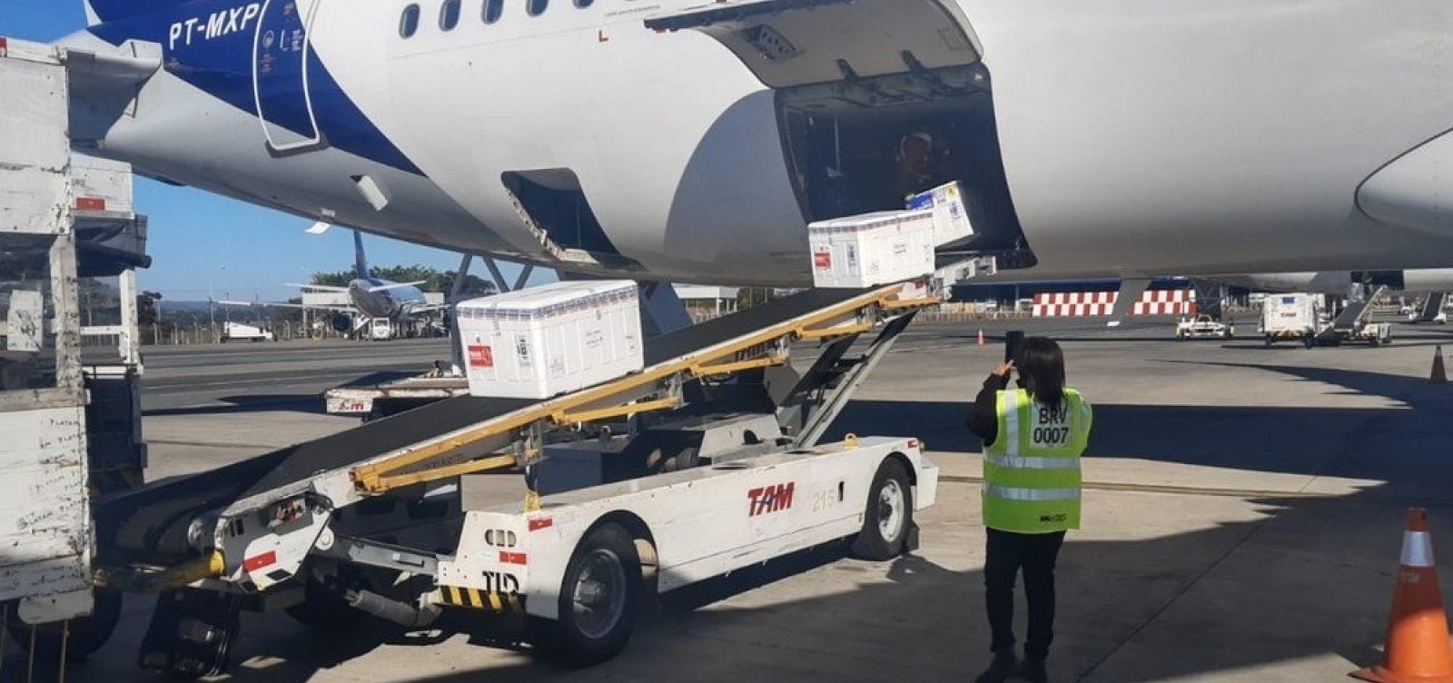 Doses da Janssen chegam congeladas ao DF e não podem ser aplicadas