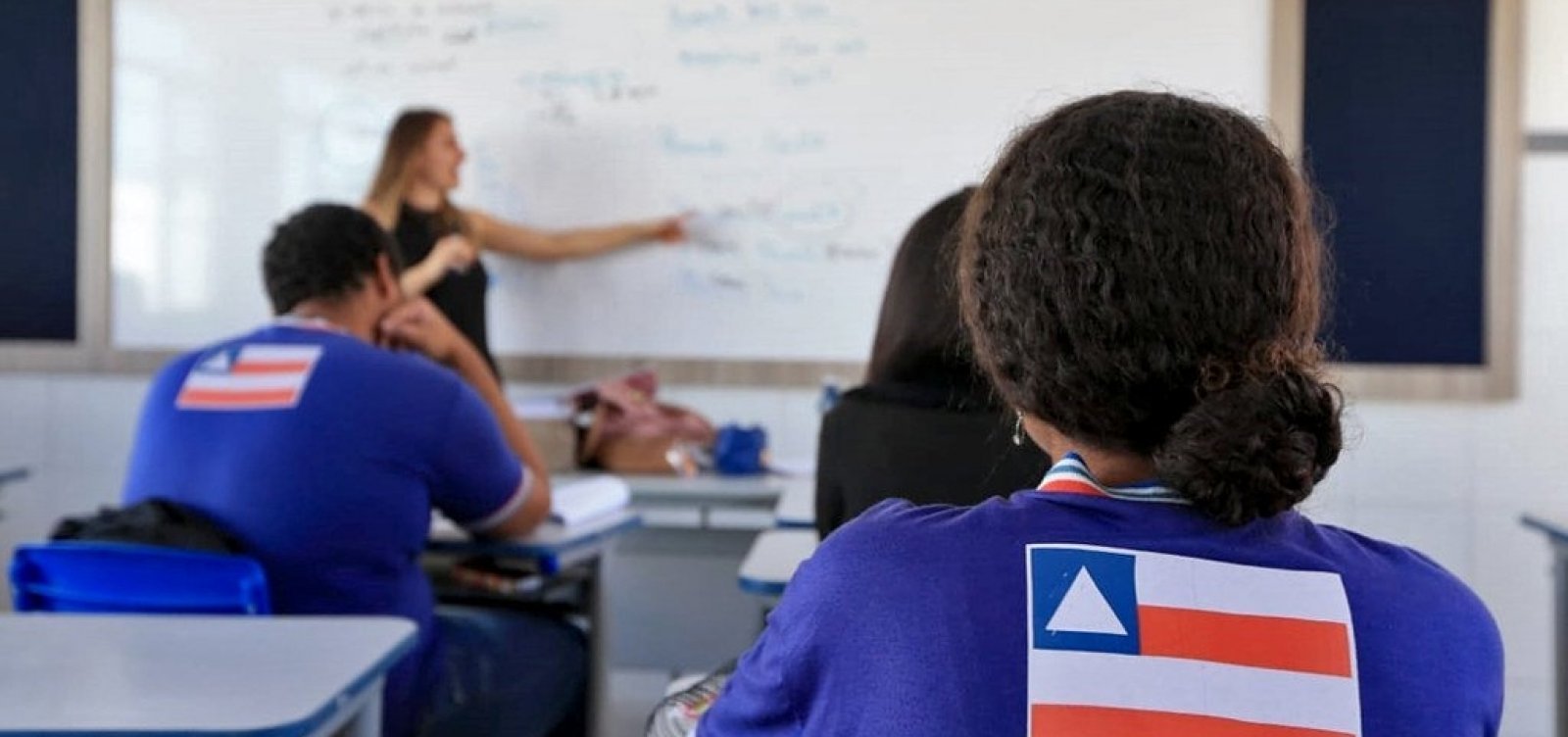 "Vamos esperar até 10 de julho para anunciar volta às aulas", diz governador