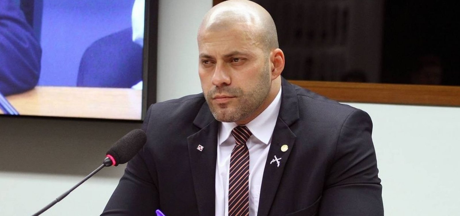 Conselho de Ética da Câmara aprova suspensão do mandato de Daniel Silveira por seis meses 