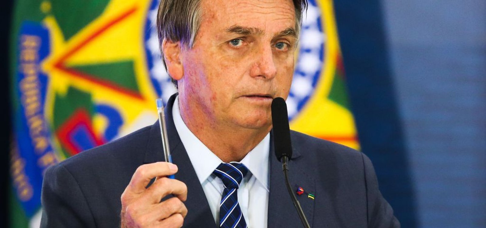 Pesquisa: Rejeição a Bolsonaro sobe para 51%, novo recorde do presidente