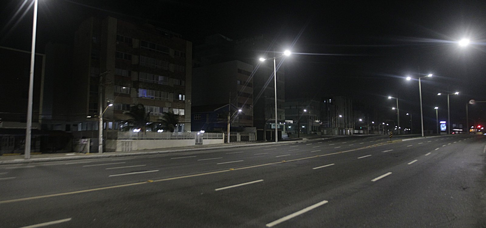 Bahia altera toque de recolher para meia noite e libera eventos com 100 pessoas