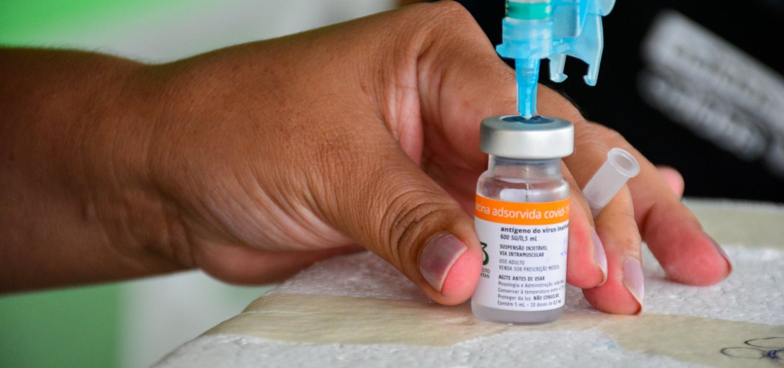 Quase 85 mil baianos não voltaram para tomar segunda dose da vacina, aponta Sesab