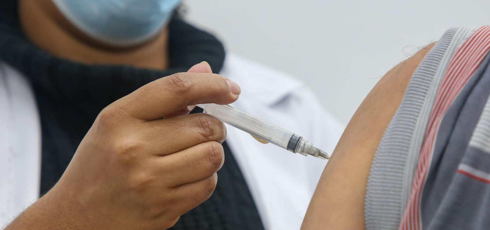 Fiocruz defende manter intervalo de 12 semanas para vacina da AstraZeneca/Oxford