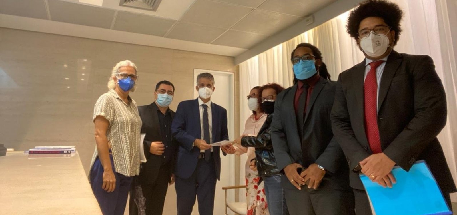 Juristas baianos pedem que OAB defenda impeachment de Bolsonaro