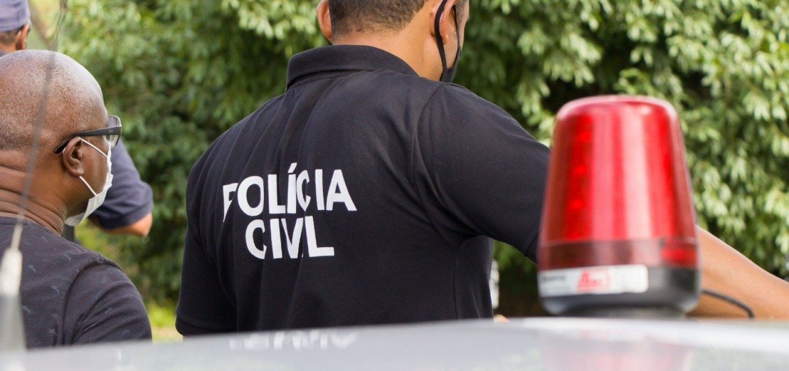 Foragido por tráfico é preso após ser localizado em agência bancária