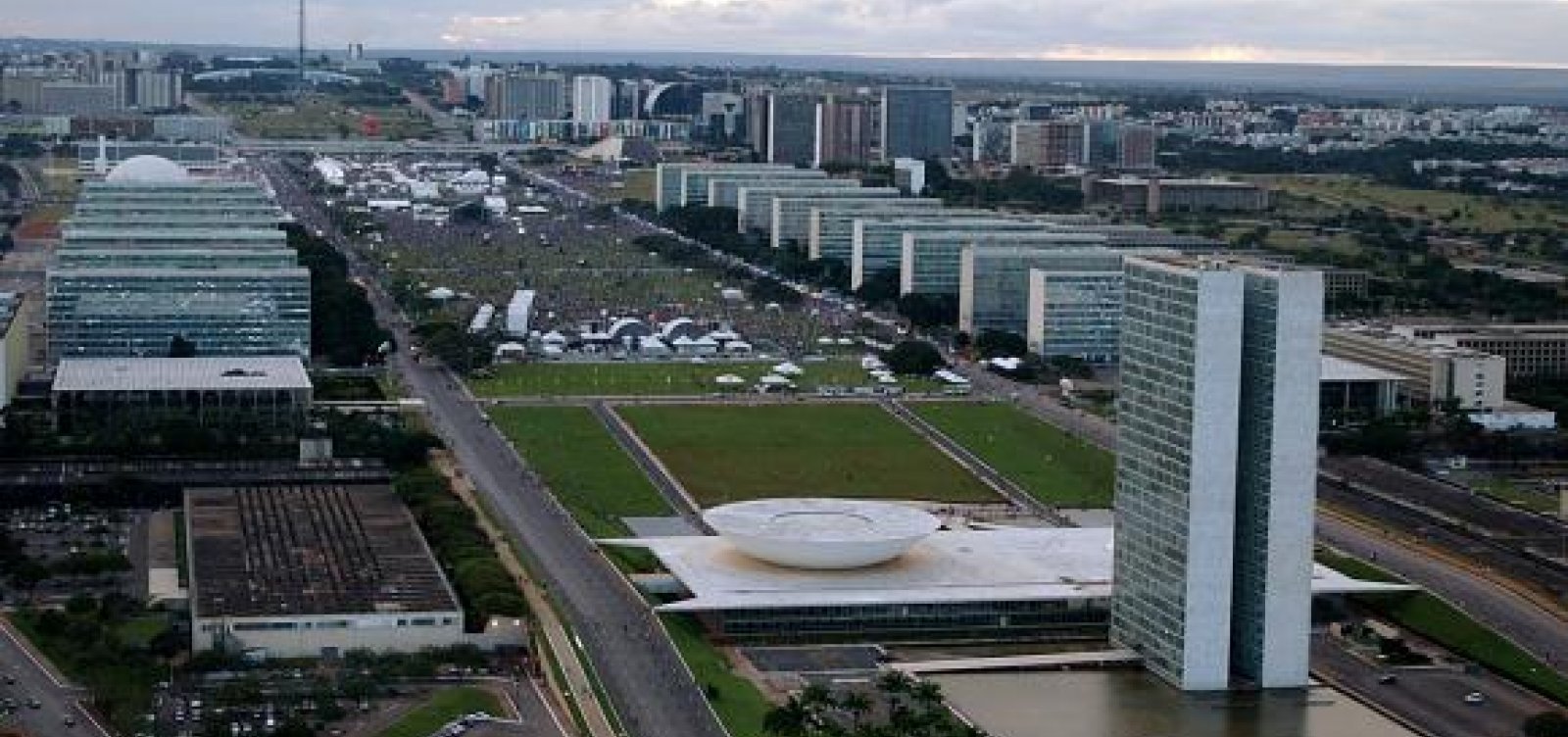 Após alta na arrecadação de impostos, governo desbloqueia R$ 4,5 bi do Orçamento