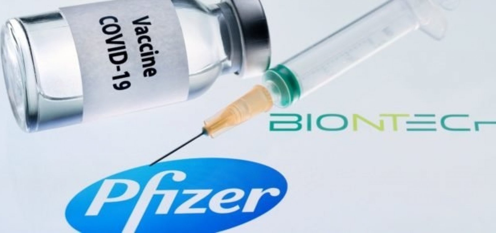 Intervalo entre doses da Pfizer reduzirá de três meses para 21 dias 