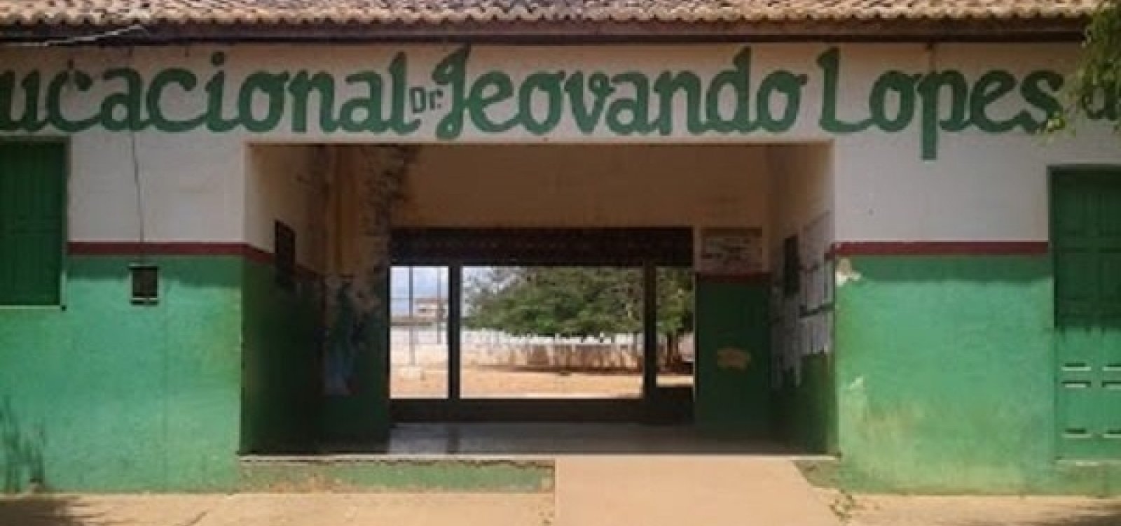 MP investiga auxiliar de servi&ccedil;os gerias que atuava como professor em escola no interior da Bahia