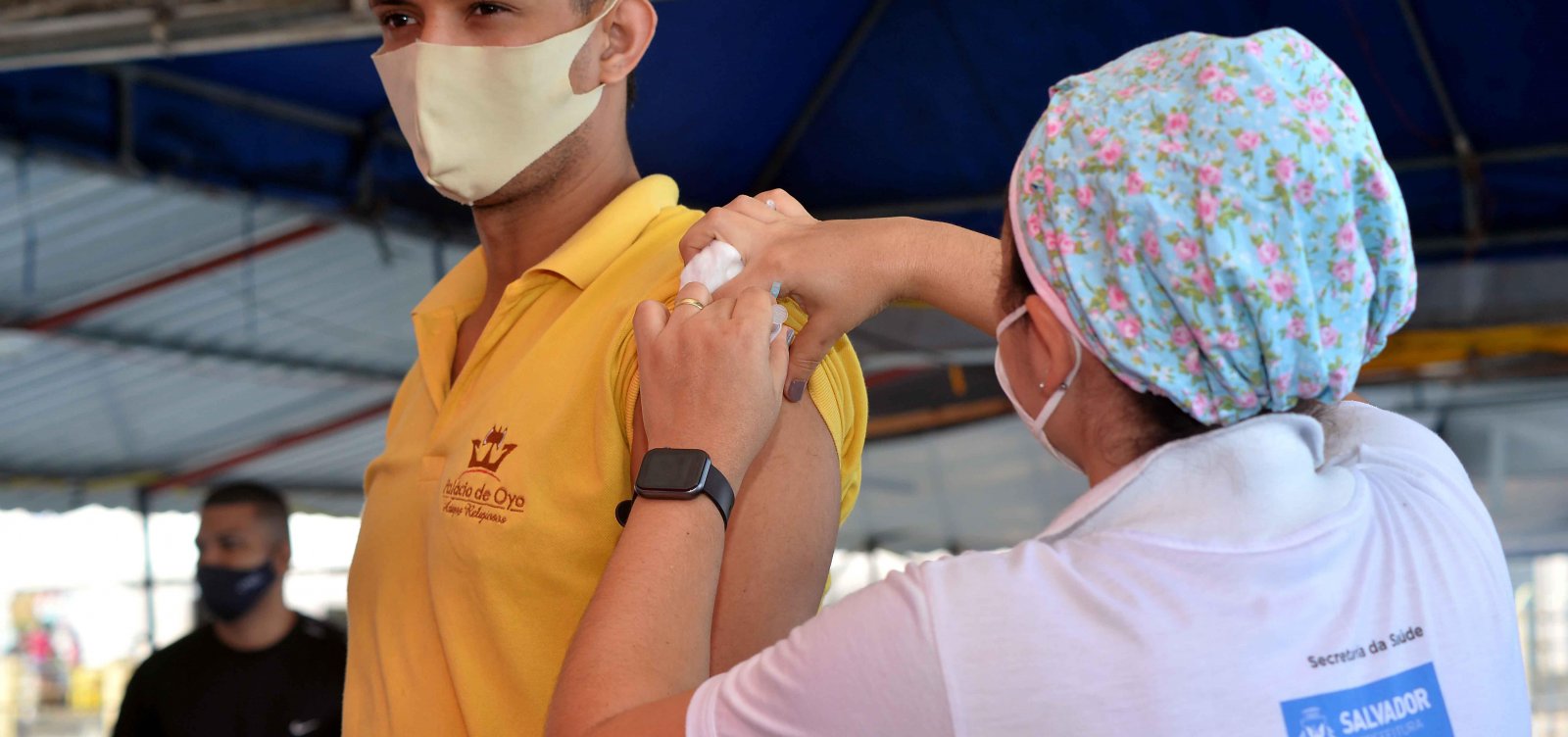 Vacinação avança em Salvador para pessoas com 33 anos nesta quinta-feira