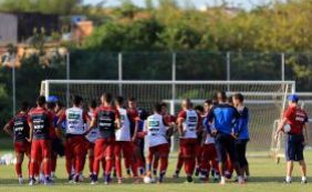 Dupla de zagueiros treina separado do grupo principal do Bahia