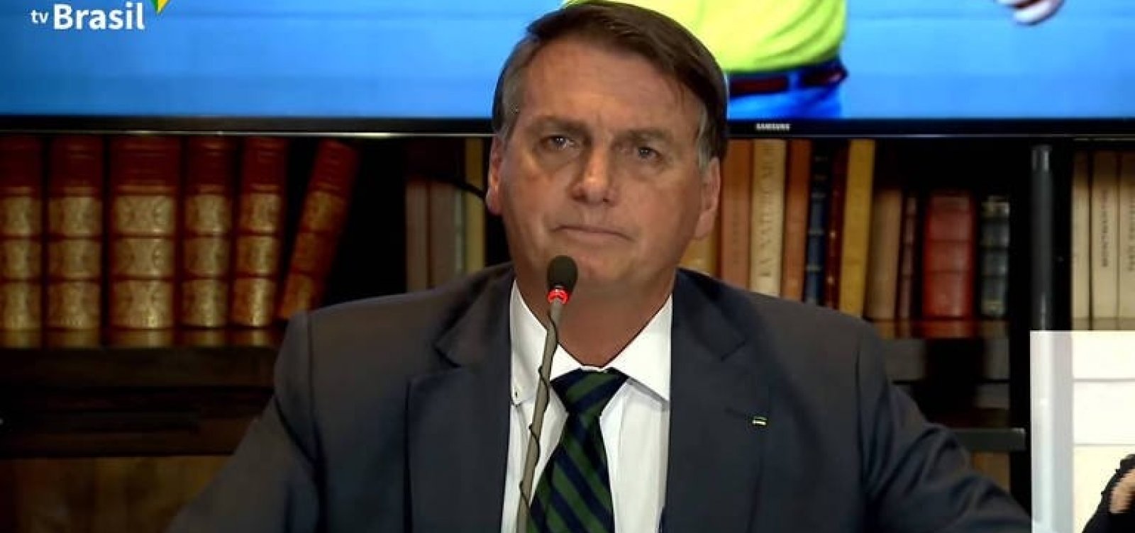 Bolsonaro diz que só toma vacina aceita na Europa e nos EUA e desdenha da Coronavac