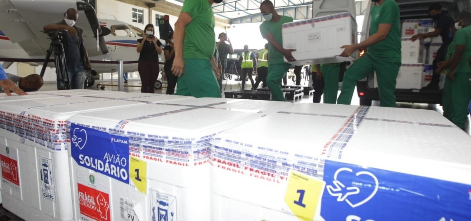 Bahia receberá mais 76 mil doses de vacinas contra Covid-19 nesta quarta