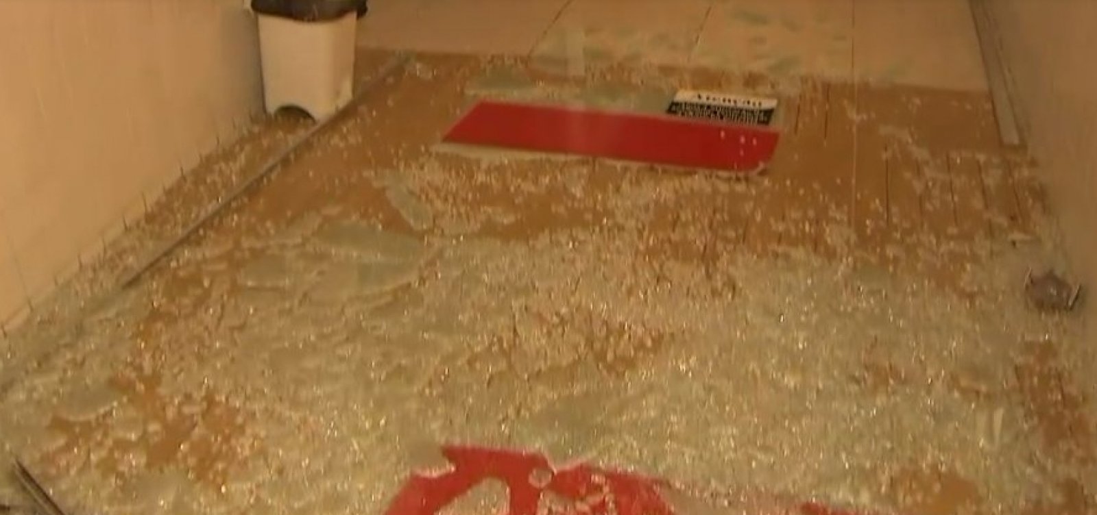 Explosão quebra janelas de prédios próximos a posto de gasolina no Stiep