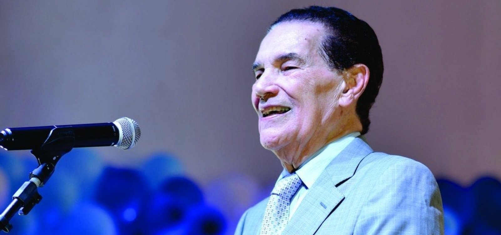 Divaldo Franco tem alta de UTI e aguarda cirurgia