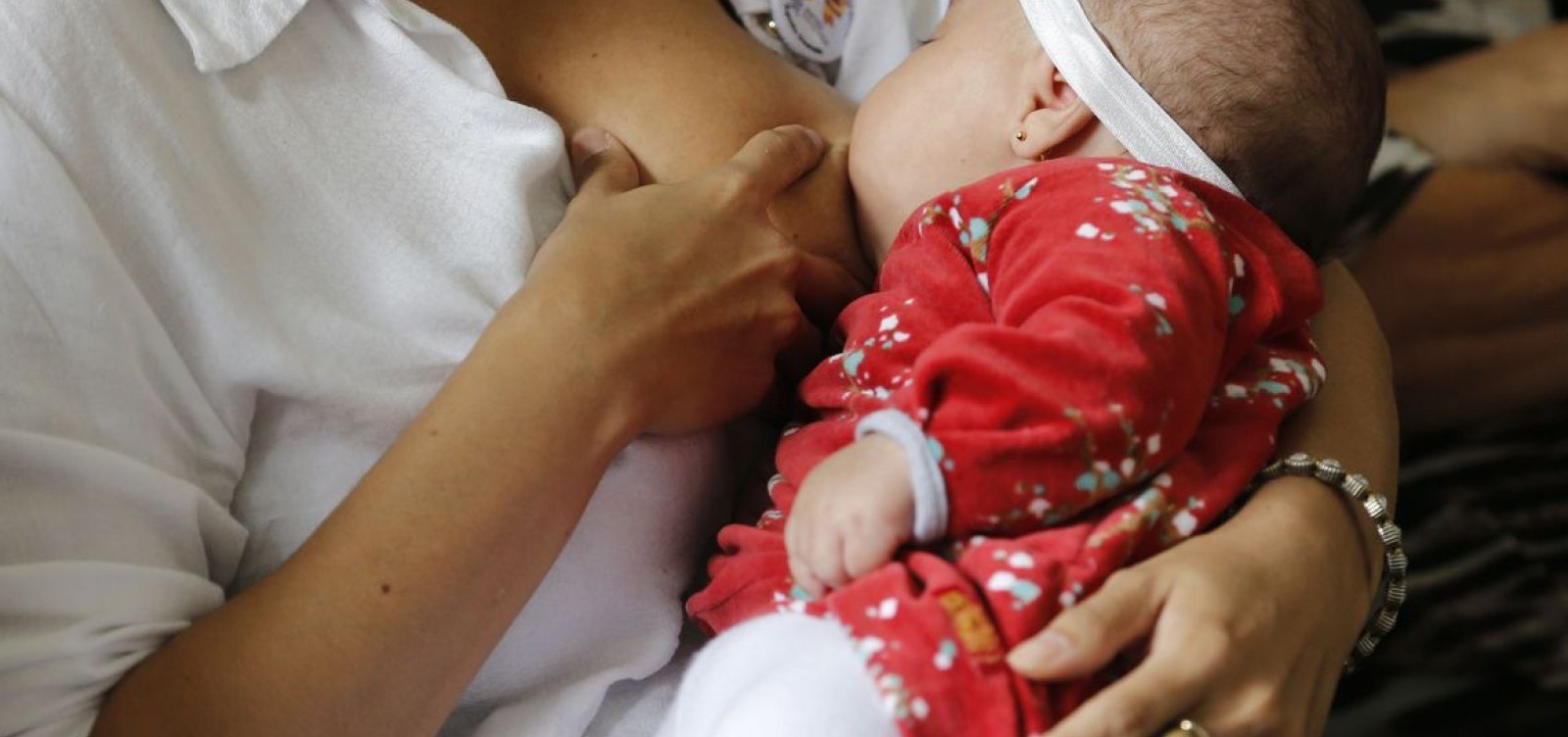 Agosto Dourado: campanha alerta para importância da amamentação 