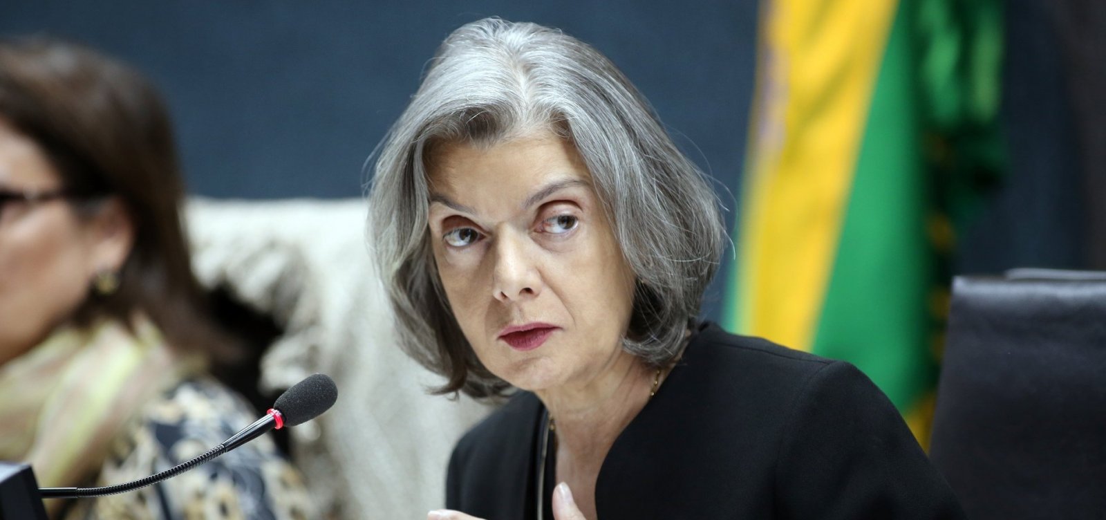 Cármen Lúcia, do STF, dá 24h para PGR se manifestar sobre ataques de Bolsonaro à urna eletrônica