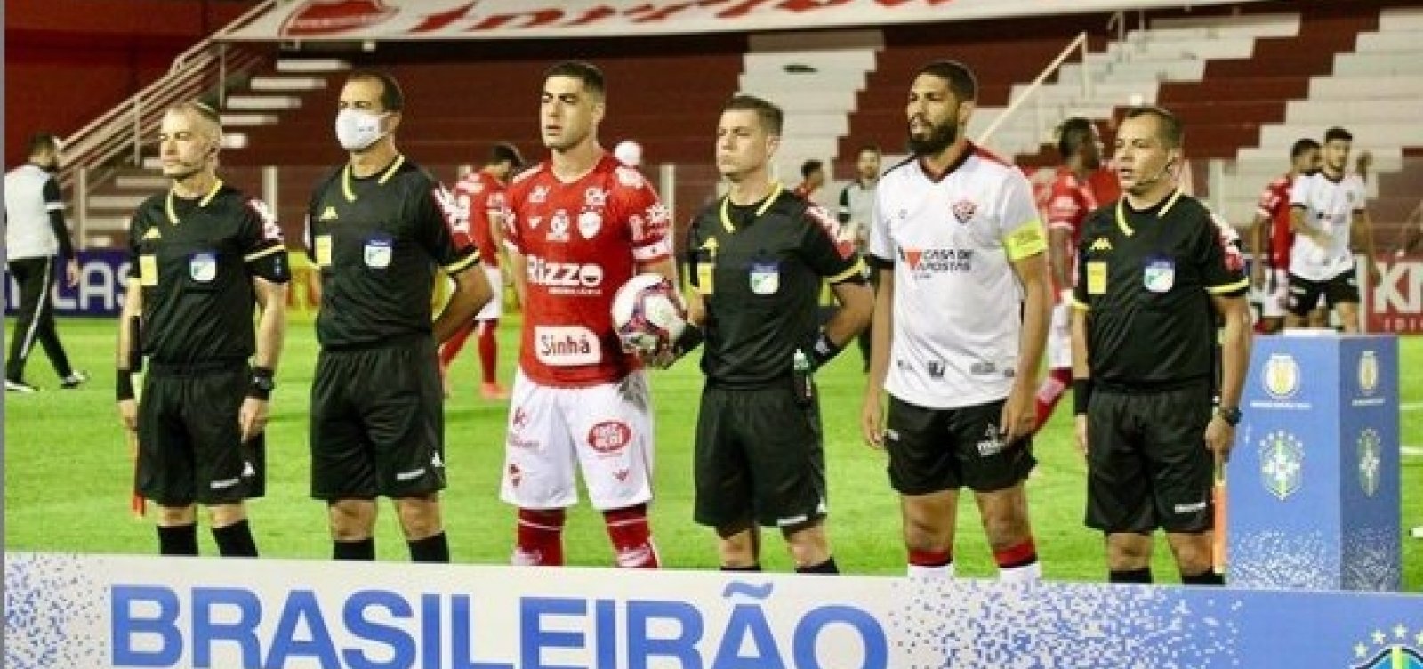 Vitória fica no empate contra o Vila Nova