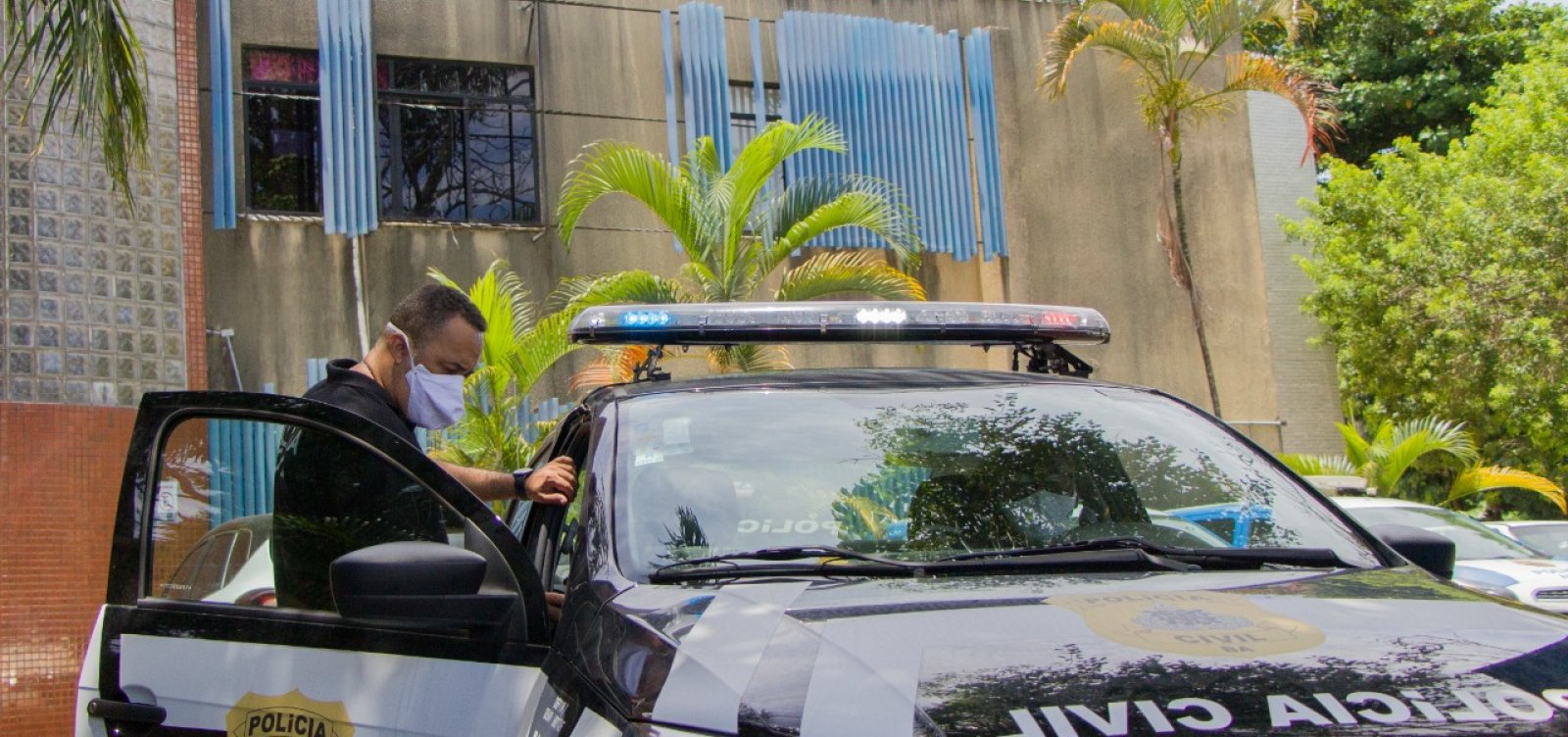 Polícia prende suspeito de atear fogo em companheira em Praia do Flamengo