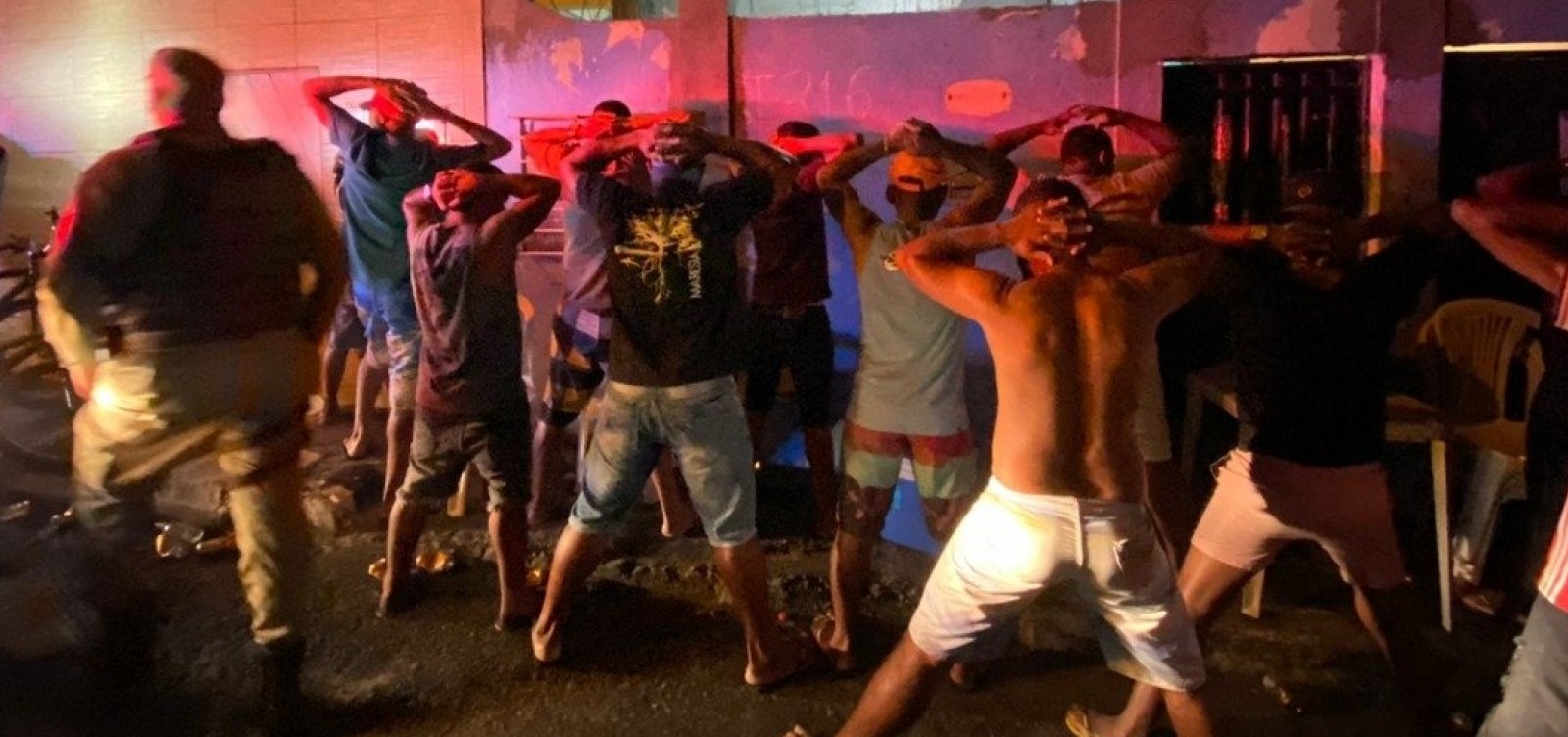 PM encerra duas festas do tipo 'paredão' em Lauro de Freitas