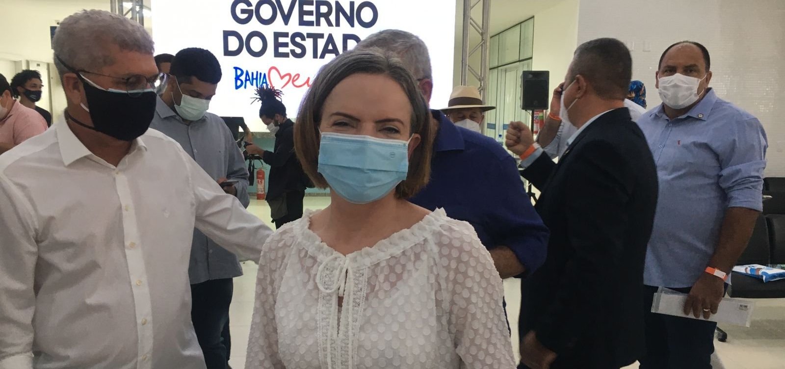 Gleisi não vê PP como adversário e critica ataques de Ciro Gomes a Lula: "Lamentamos muito"