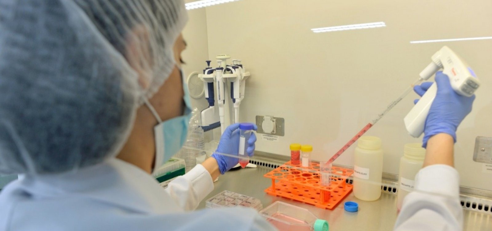 Estudos para nova vacina contra Covid-19 serão conduzidos por instituto baiano