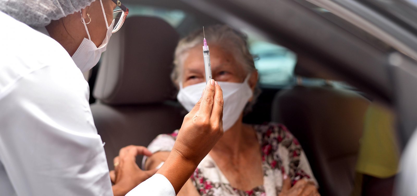 Salvador inicia aplicação da terceira dose de vacinas contra Covid-19 nesta segunda 