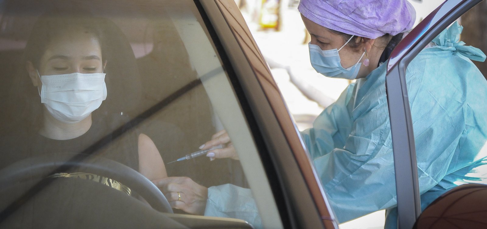 Vacinação segue em Salvador com aplicação da 1ª, 2ª e 3ª doses contra Covid-19