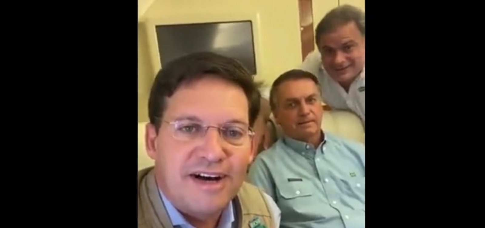 Ao lado de Bolsonaro, Roma volta a provocar Rui e Wagner: "Não adianta correria com vagareza"