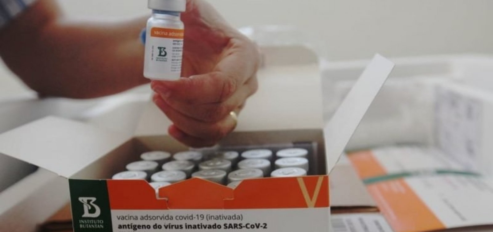 Por determinação da Anvisa, Bahia suspende a distribuição e uso de 575 mil doses da Coronavac