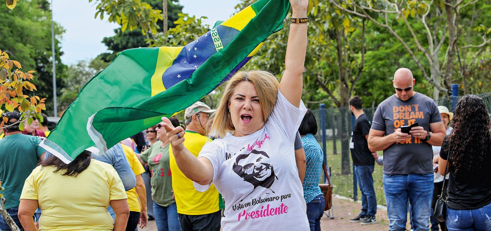 CPI da Covid aprova convocação de ex-mulher de Bolsonaro, Ana Cristina Valle 