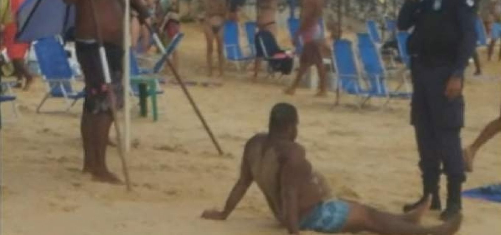 Com faca, homem ameaça banhistas em praia do Porto da Barra