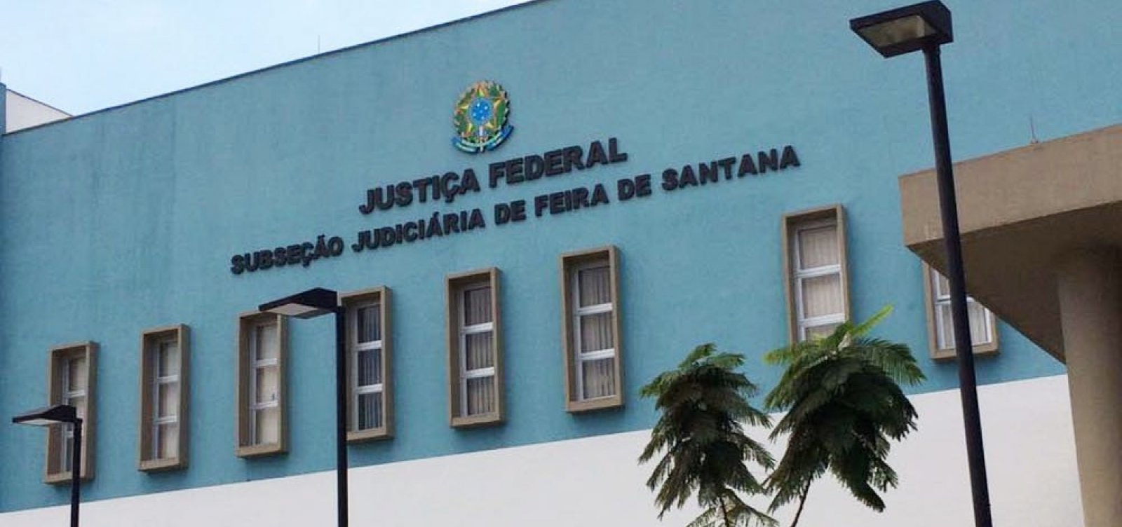 Juiz de Feira de Santana nega benefício a criança com deficiência para não "dificultar seu desenvolvimento"