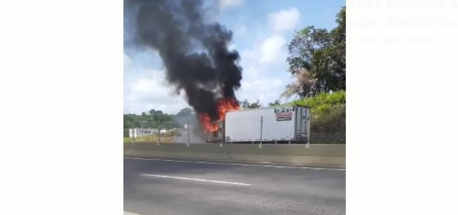 Bandidos armados atiram e ateam fogo em caminhão na rodovia CIA/Aeroporto