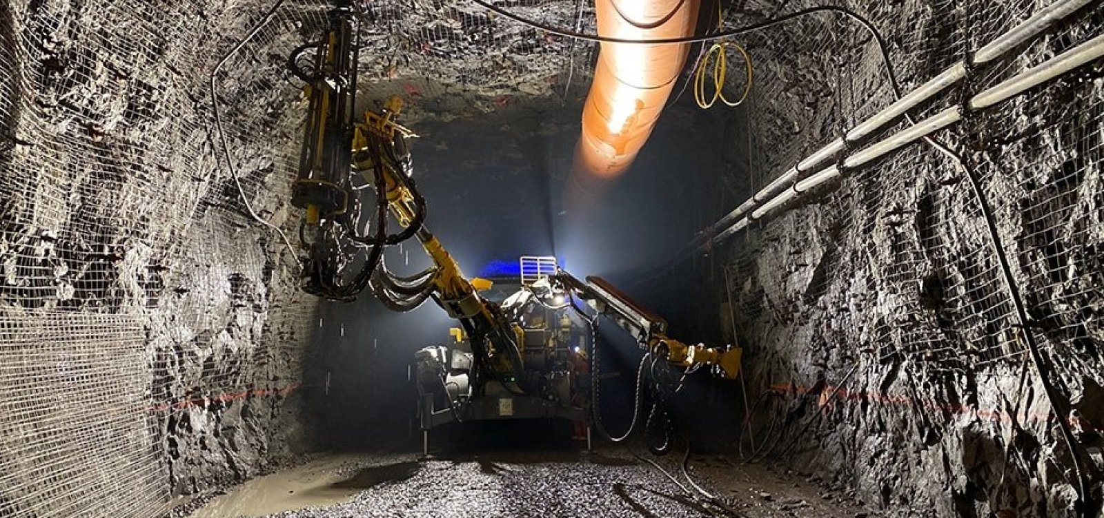 Vale tenta resgatar 39 trabalhadores presos em mina no Canadá