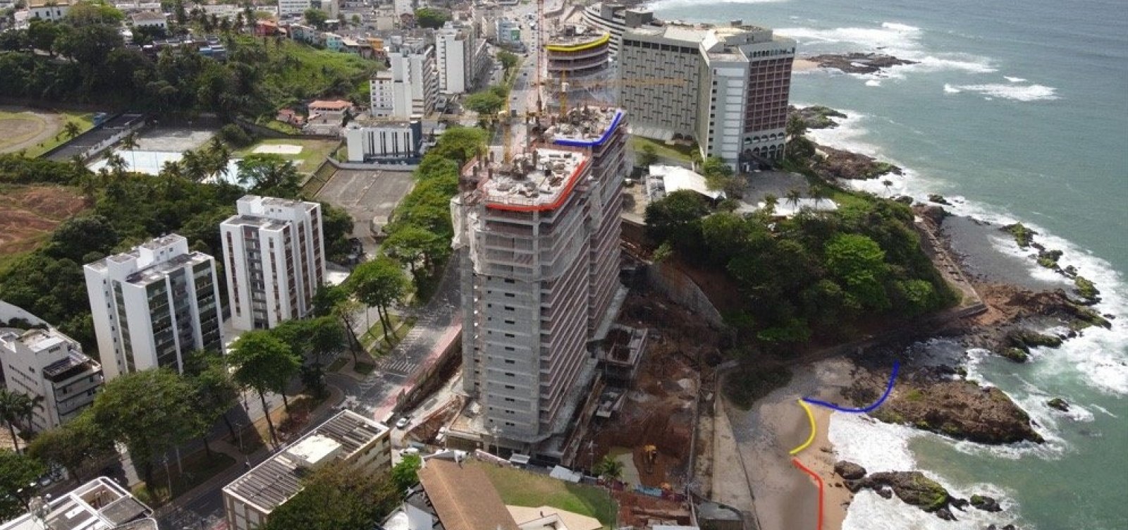 Site oficial da própria Moura Dubeux mostra sombreamento na praia de Ondina
