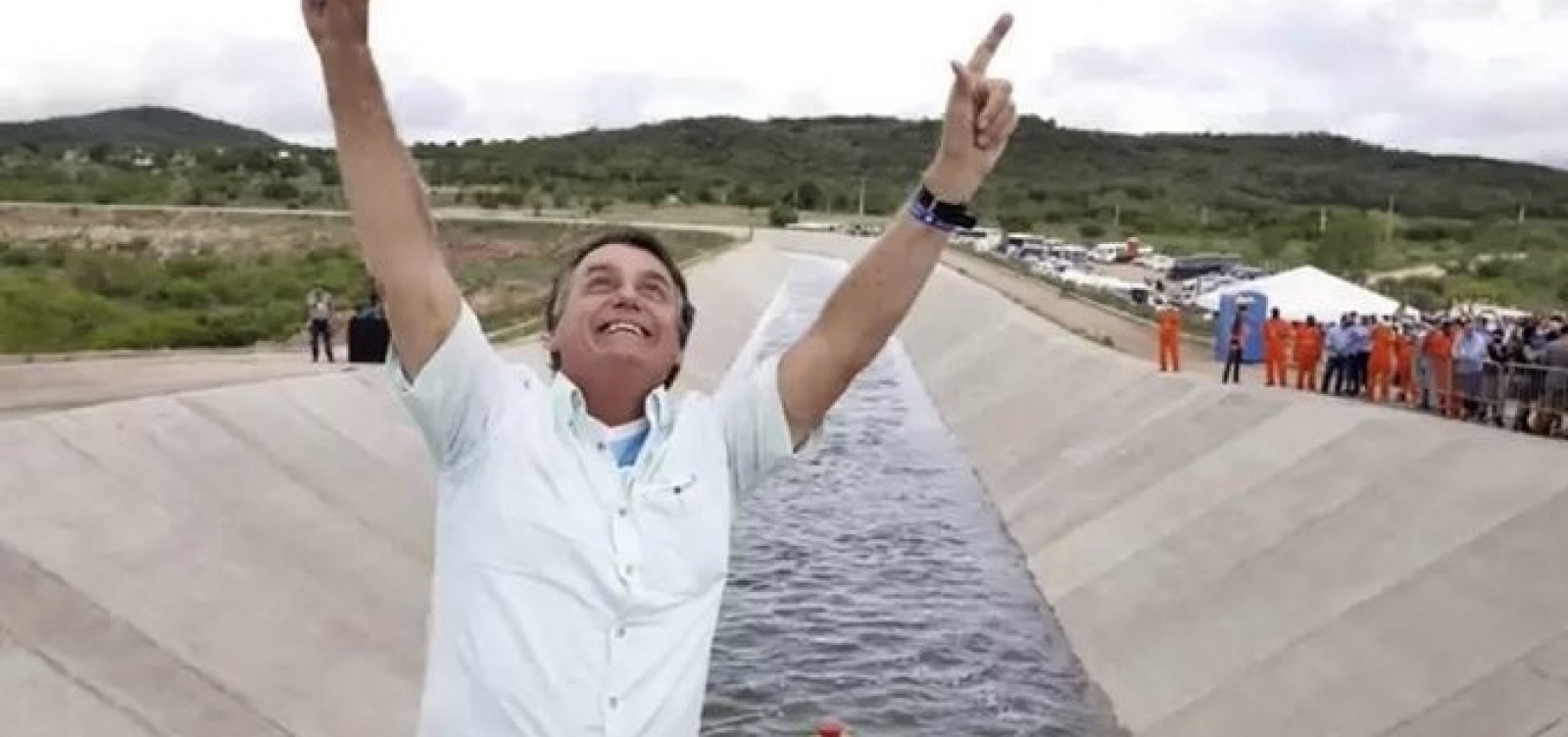 Bolsonaro inaugura obra hídrica em Pernambuco que ainda não pode distribuir água