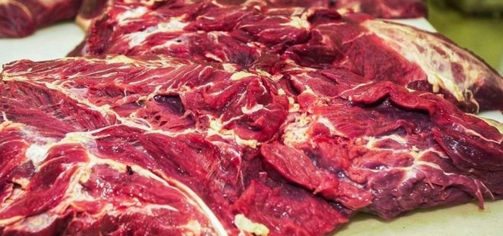 Suspensão de exportação para a China pode reduzir preço de carne bovina no Brasil