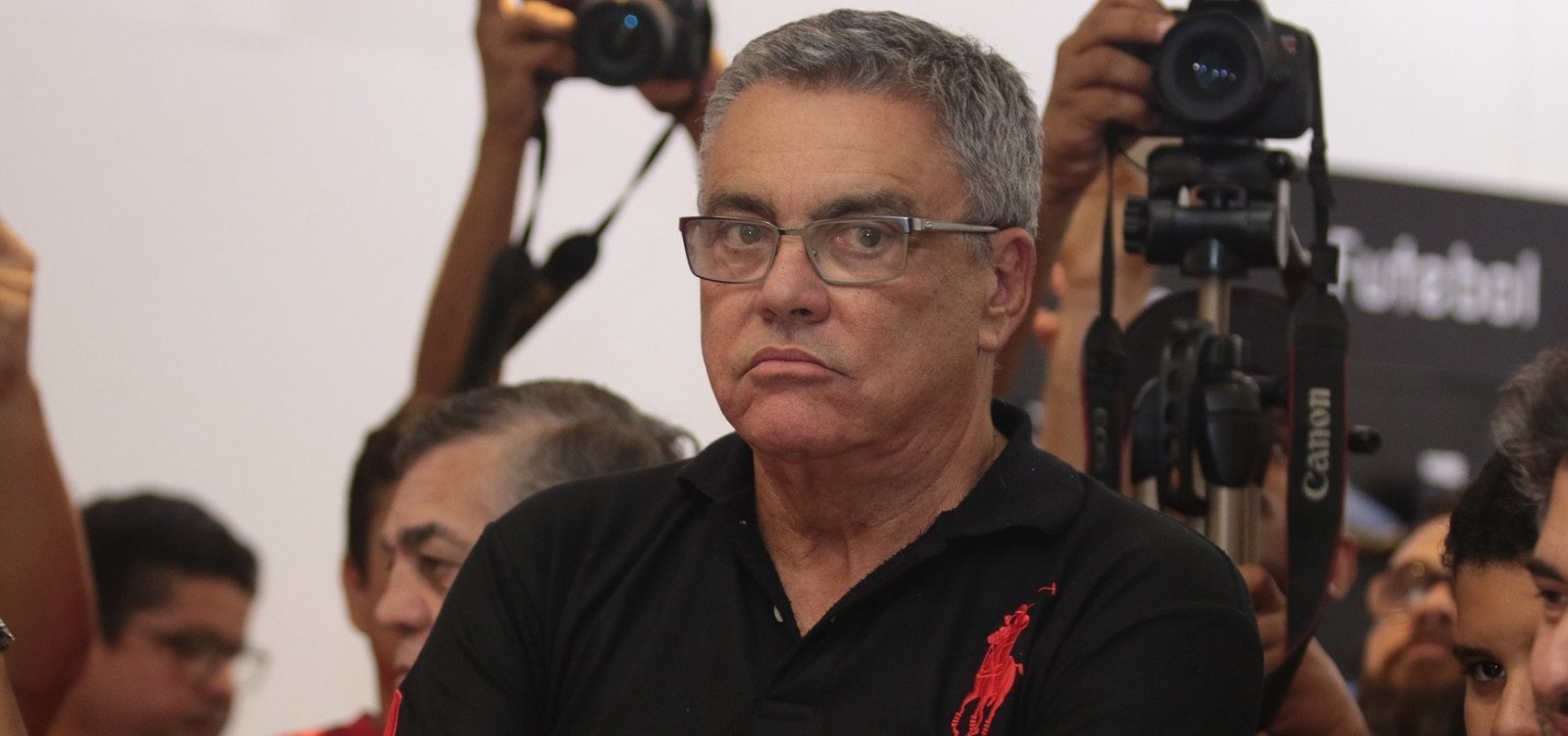 Paulo Carneiro envia fotos de equipamentos diferentes dos desaparecidos no clube e dispara: "Me esqueçam"