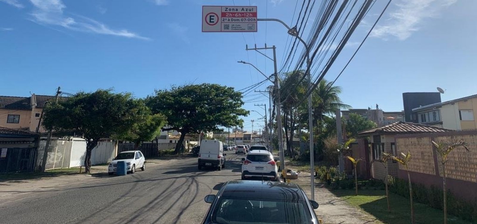 Moradores de Praia do Flamengo se queixam de excesso de multas após área virar zona azul; Transalvador rebate