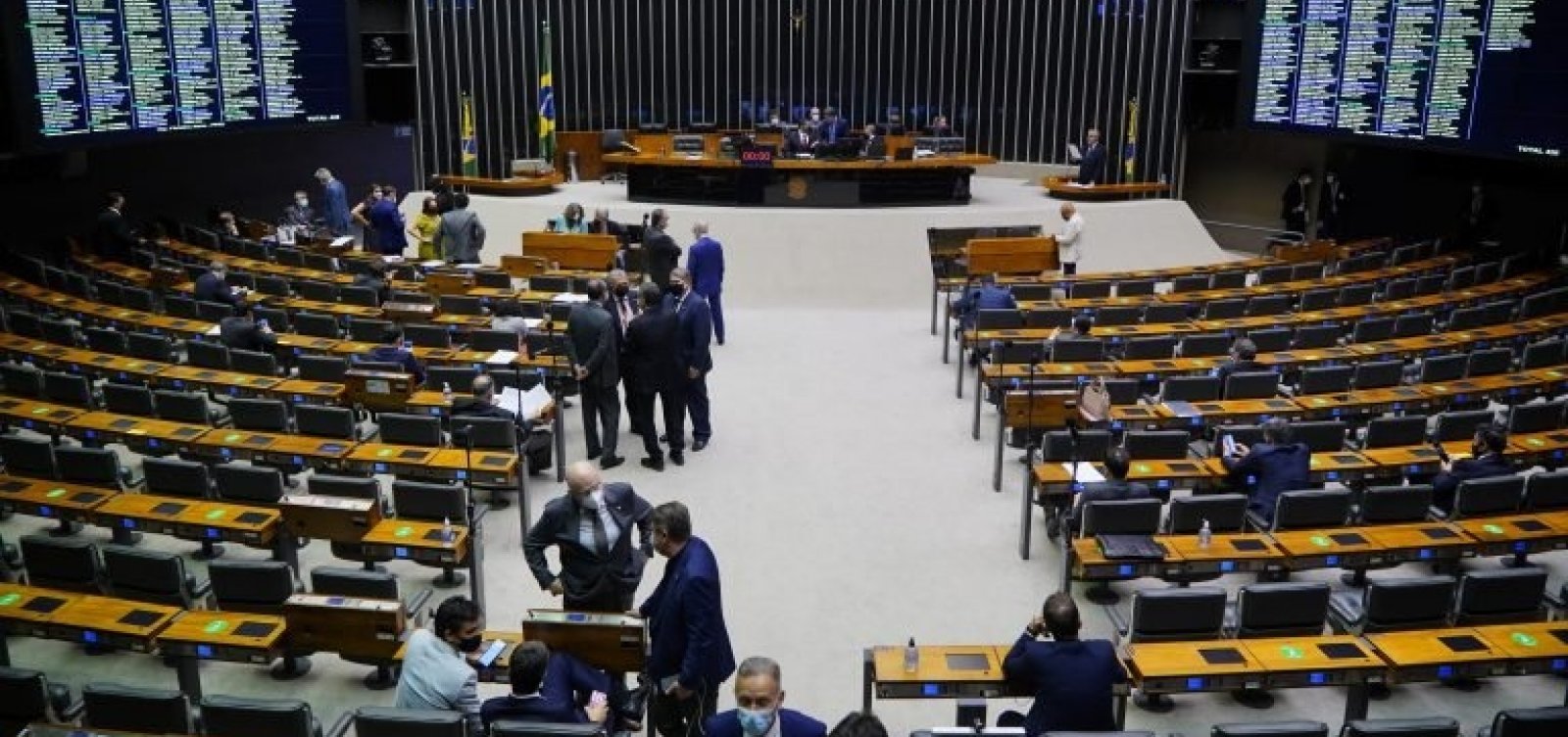 Aliados ignoram apelo de Rui e dizem 'sim' à PEC dos Precatórios; veja como votou cada deputado