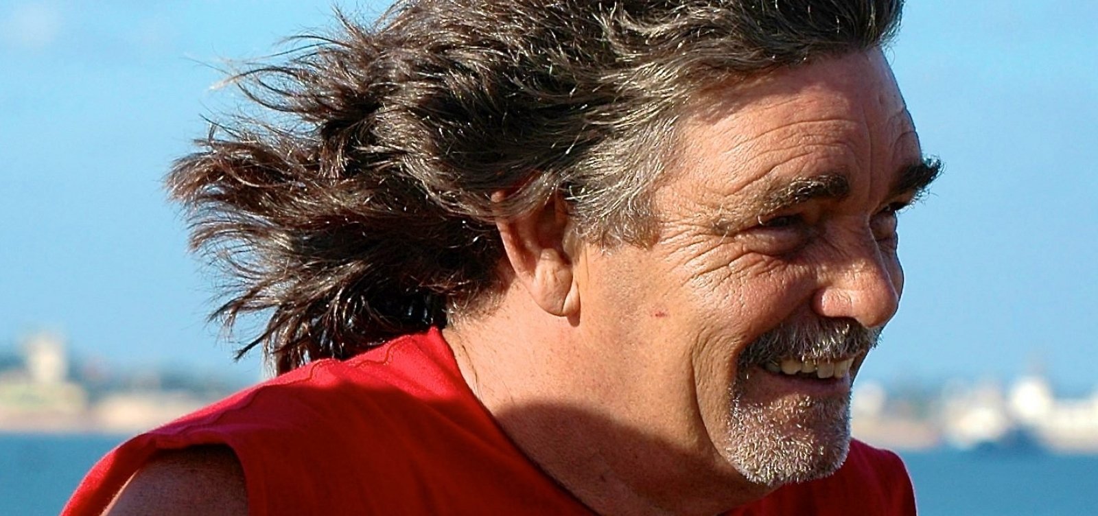 Morre Mário Mukeka, aos 67 anos, artista, artesão e pirata da Bahia