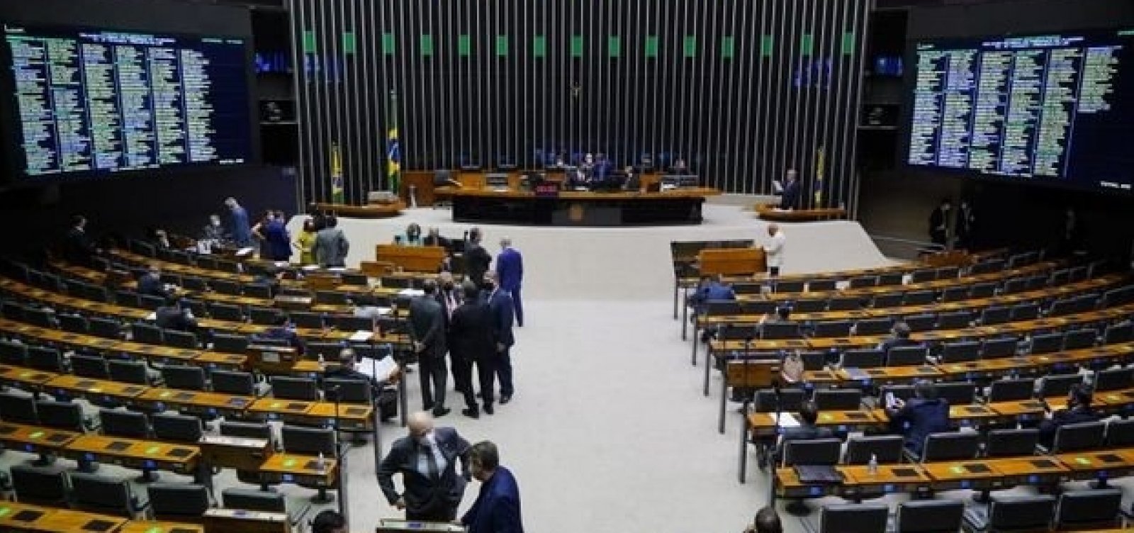 Câmara aprova PEC dos Precatórios em 2º turno