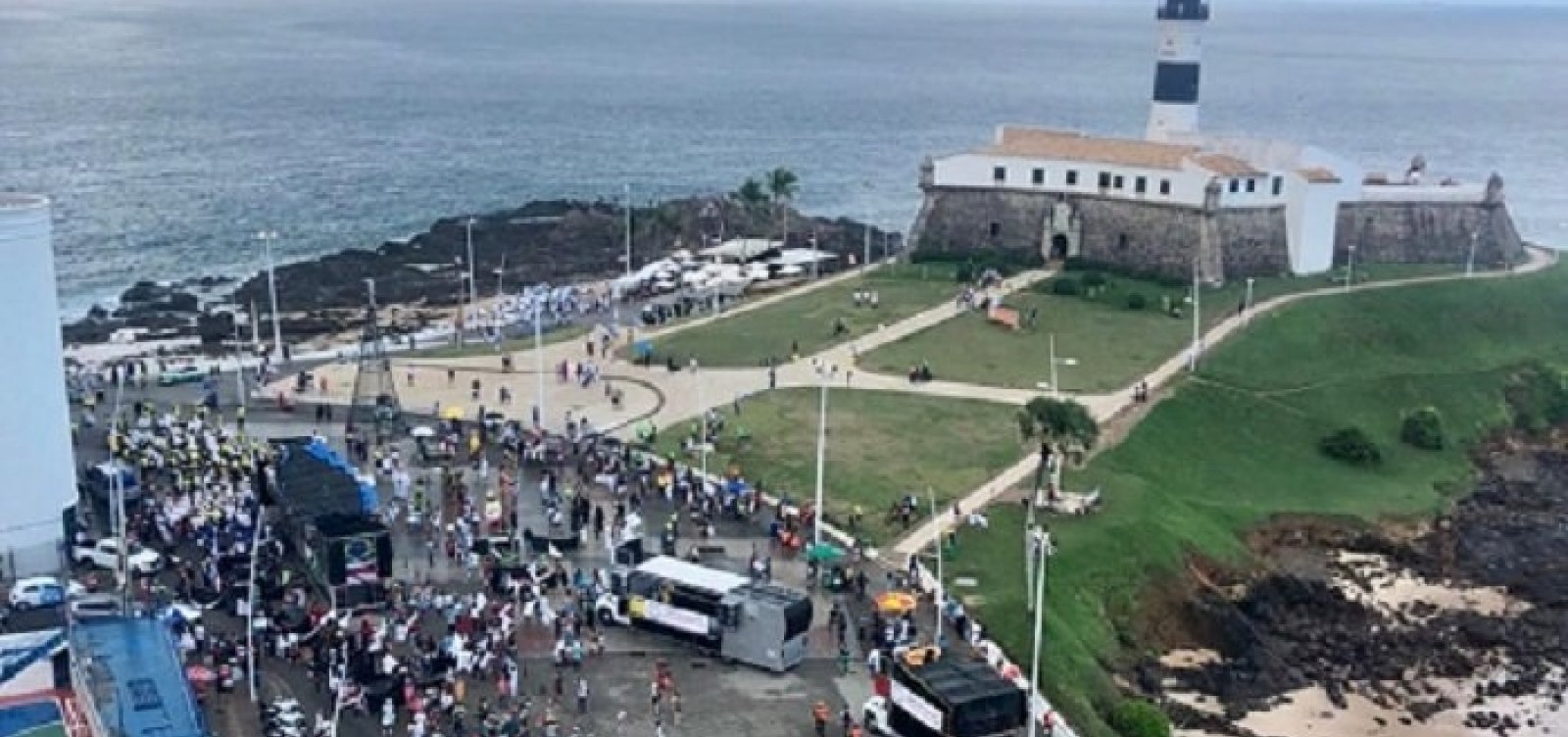Em manifestação, grupos que atuam no Carnaval de Salvador cobram realização do evento em 2022