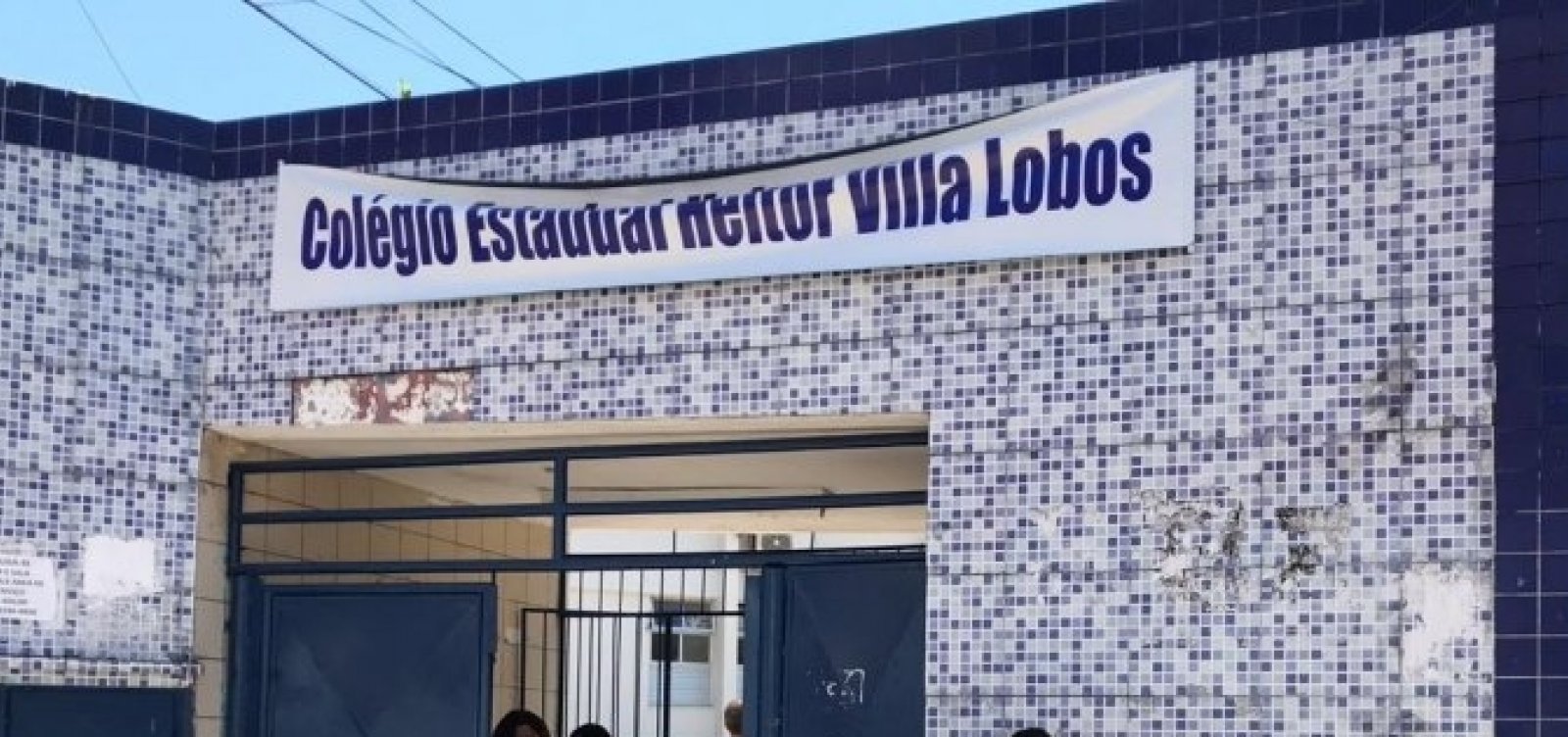 Professor de colégio estadual é suspeito de assediar alunos em troca de pontos e dinheiro
