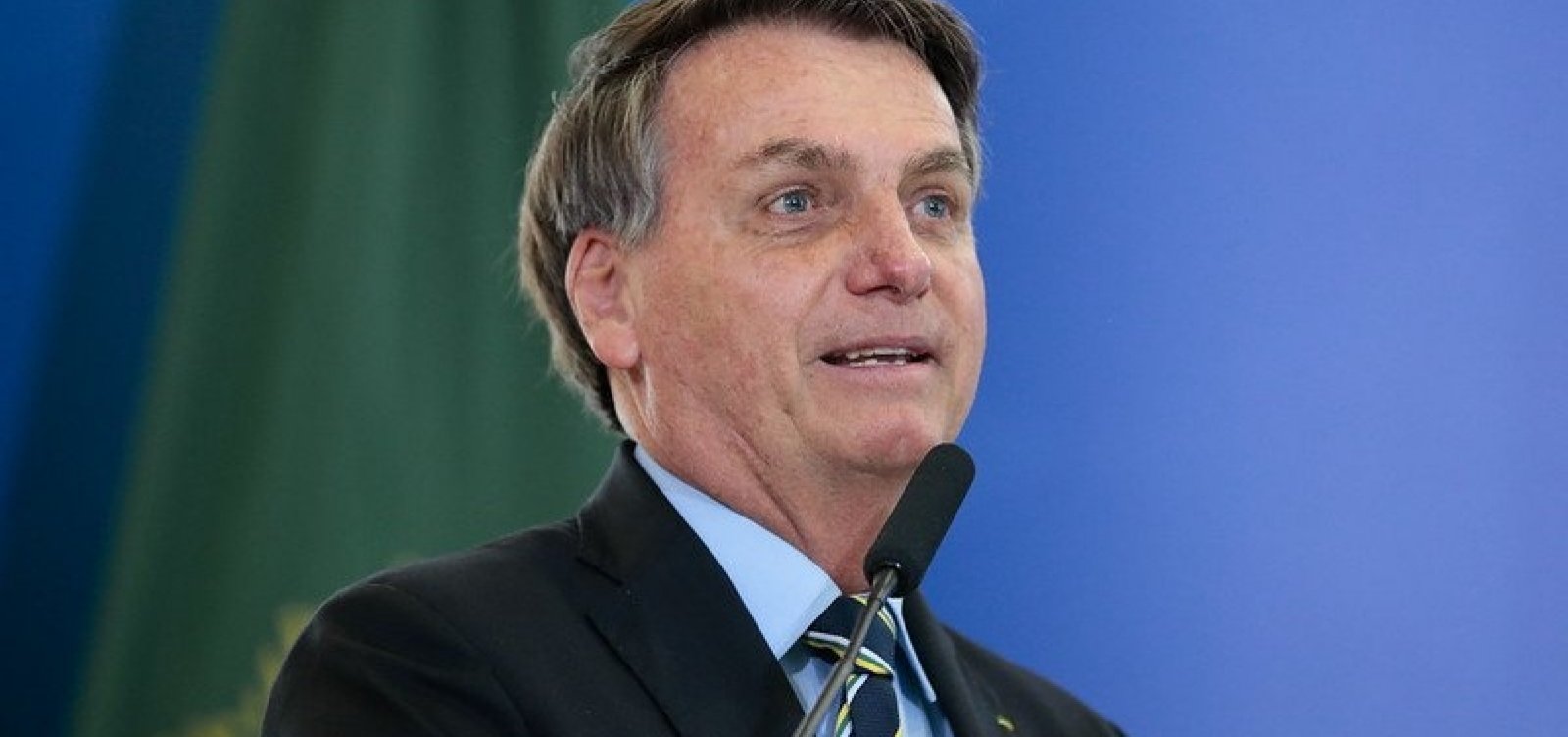 "Parece provocação", diz Bolsonaro sobre encontro entre Macron e Lula