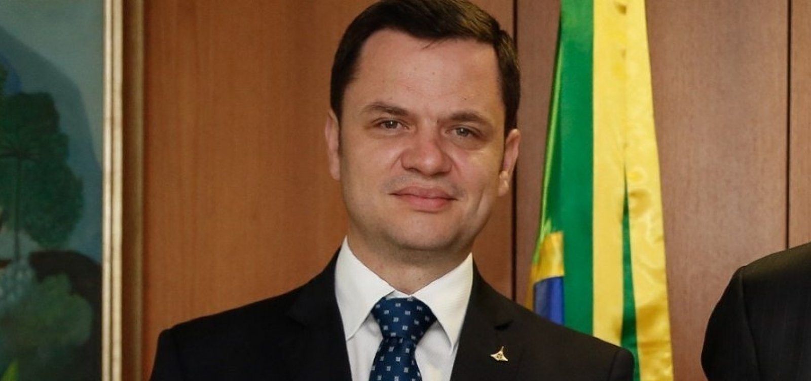Ministro da Justiça não acata orientação da Anvisa e rejeita cobrar vacina para entrar no Brasil