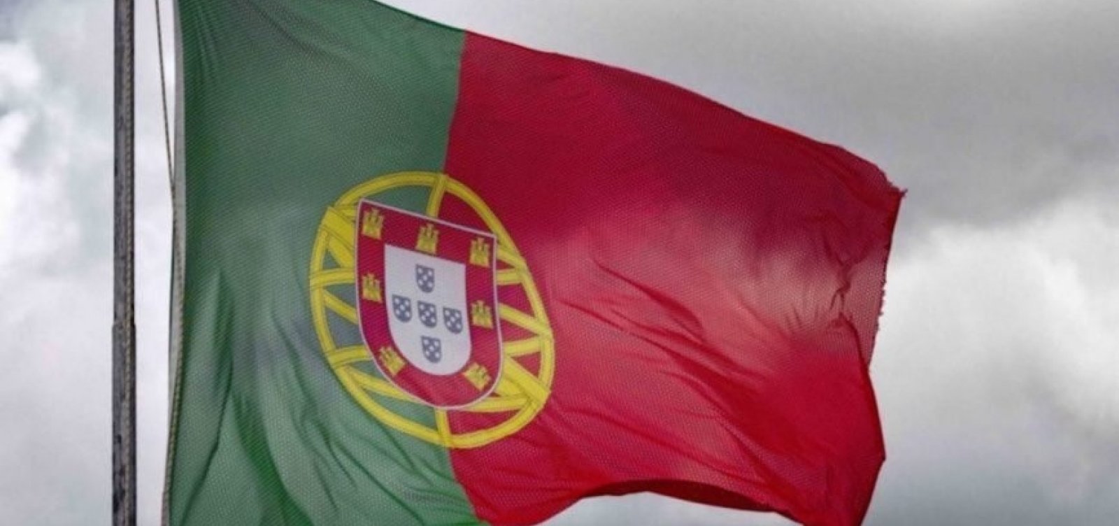 Portugal detecta 13 casos da variante ômicron em equipe de futebol