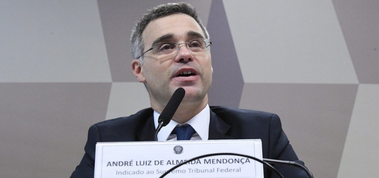 CCJ do Senado aprova indicação de André Mendonça ao STF